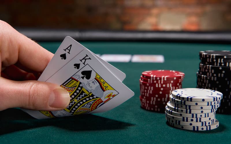 Liệu rằng Poker có phải là hình thức giải trí kiếm tiền? 